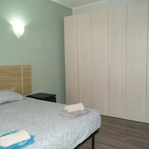 https://house-navigli-life.italymilanhotels.net